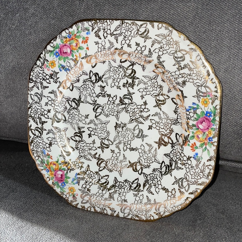 Vintage Lord Nelson Ware.  #2528 Flowers.